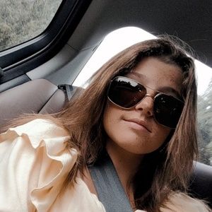 Meet your Posher, Bianca